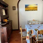Cento Girasoli Apartment